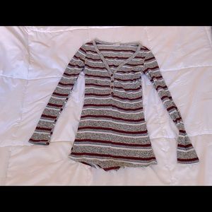 Fashion Nova 💎 Color : grey / white / red